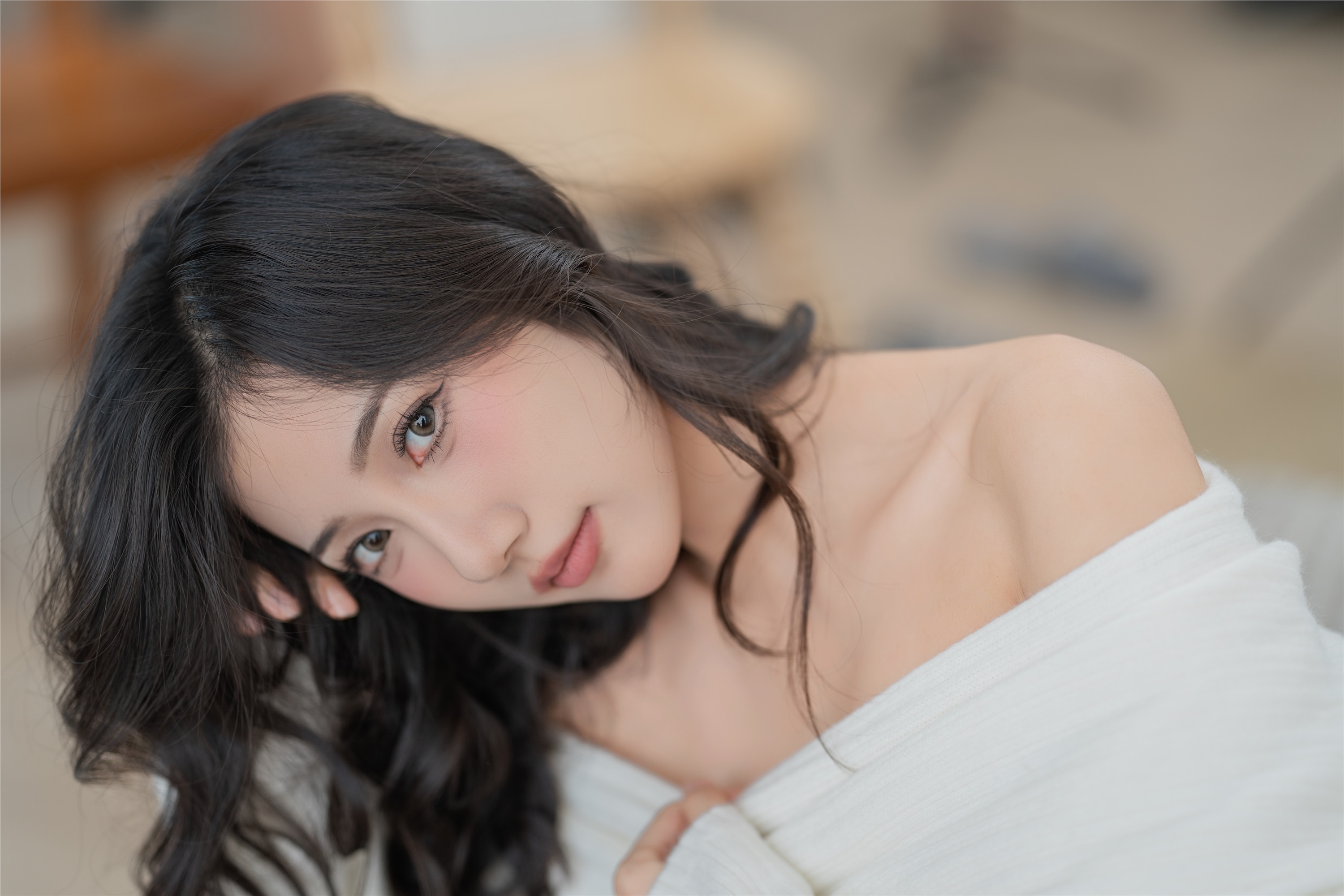 YITUYU艺图语 2025.01.19 白色毛衣 o1ne万